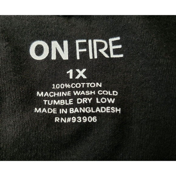 On Fire Hooded Top Womens 1X Black White Queen Graphic Drawstring Sleeveless - Picture 5 of 10